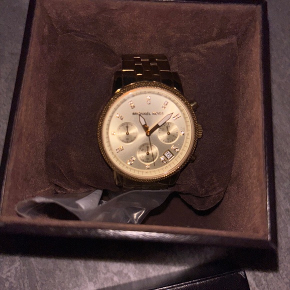 MK watch - Picture 1 of 7